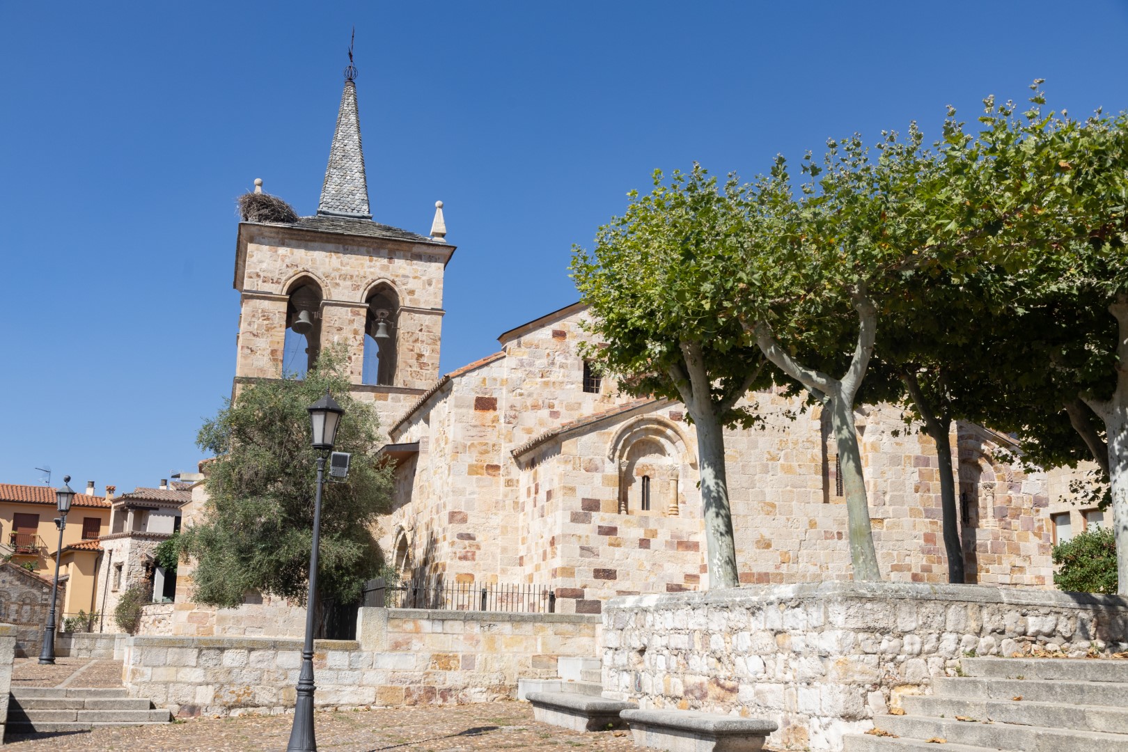 Exterior de la Iglesia Románica de San Cipriano, Zamora