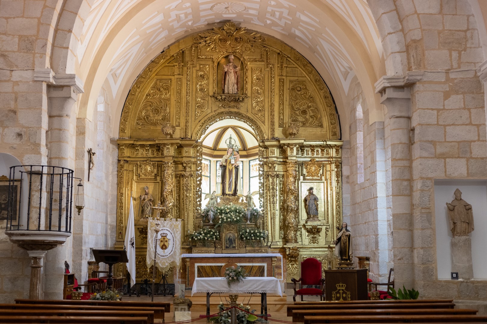 Interior de la iglesia de San Isidoro, Zamora
