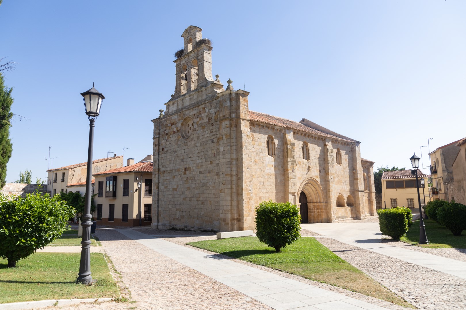 Exterior iglesia de San Isidoro, Zamora